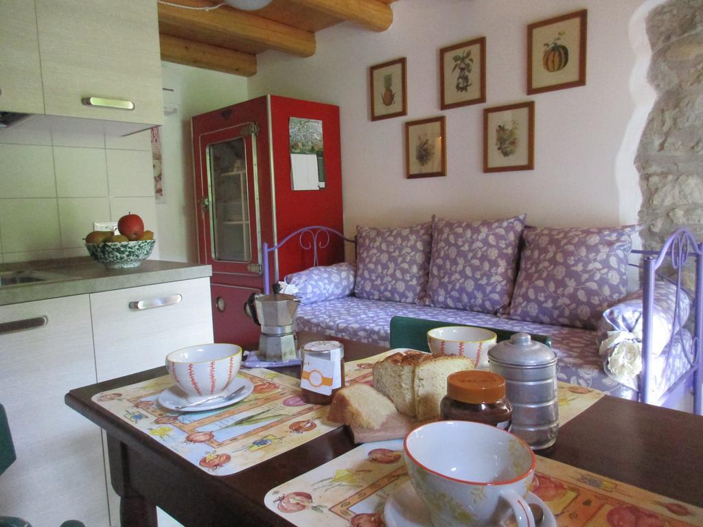 Ca Di Minu Villa Tarzo Bagian luar foto
